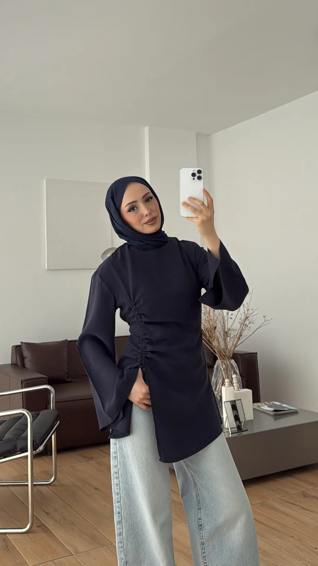 Yandan Büzgülü Yırtmaç Detay Bluz Lacivert