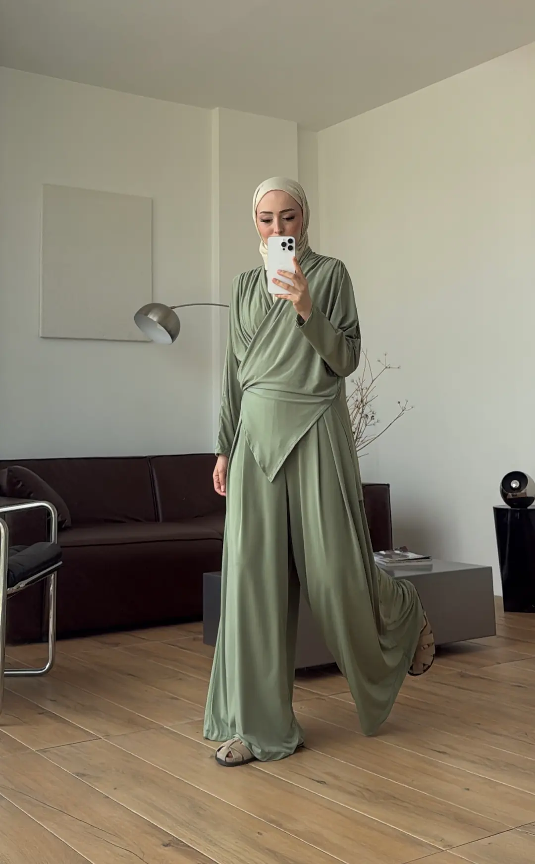 Lal Bluzlu Takım Ada Çayı
