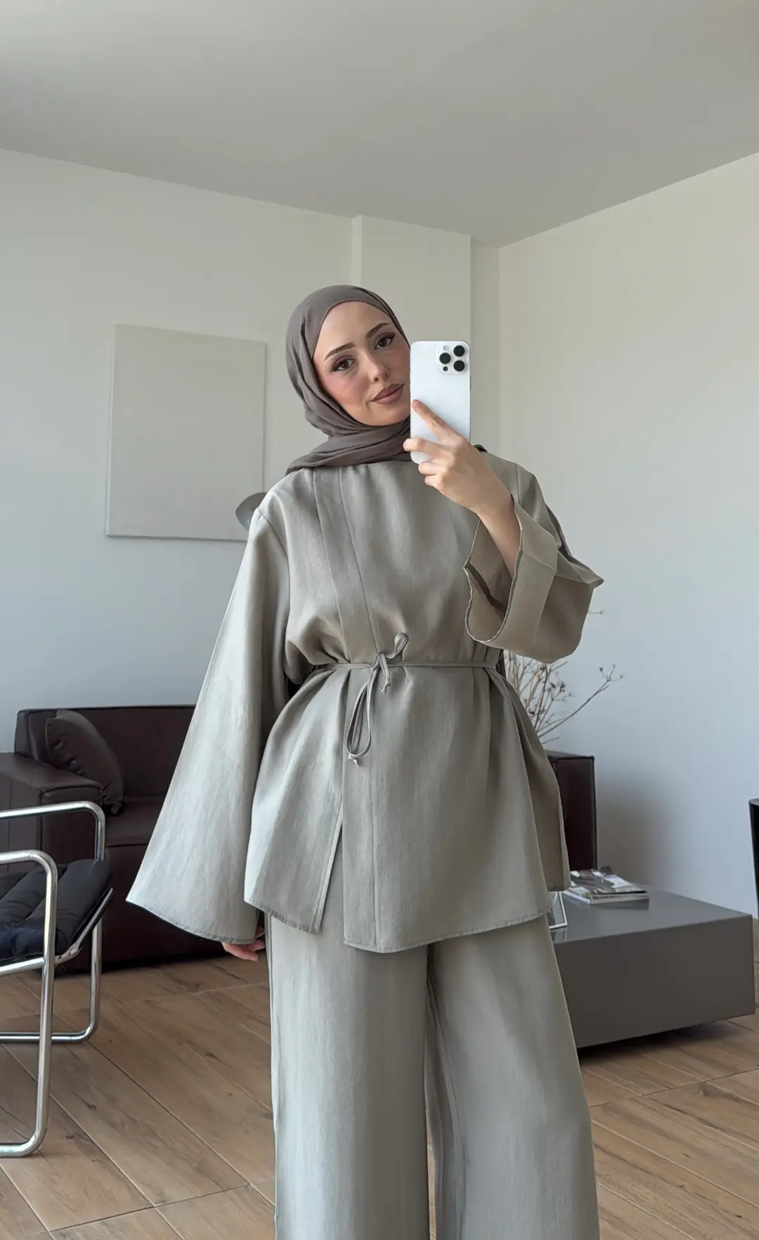 Bluzlu Yırtmaçlı Takım Vizon 