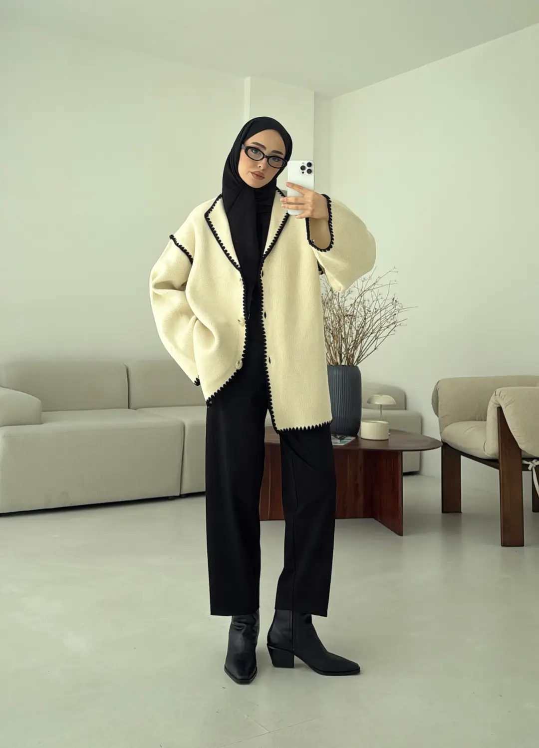Biye İşleme Detaylı Sık Örme Hırka Krem