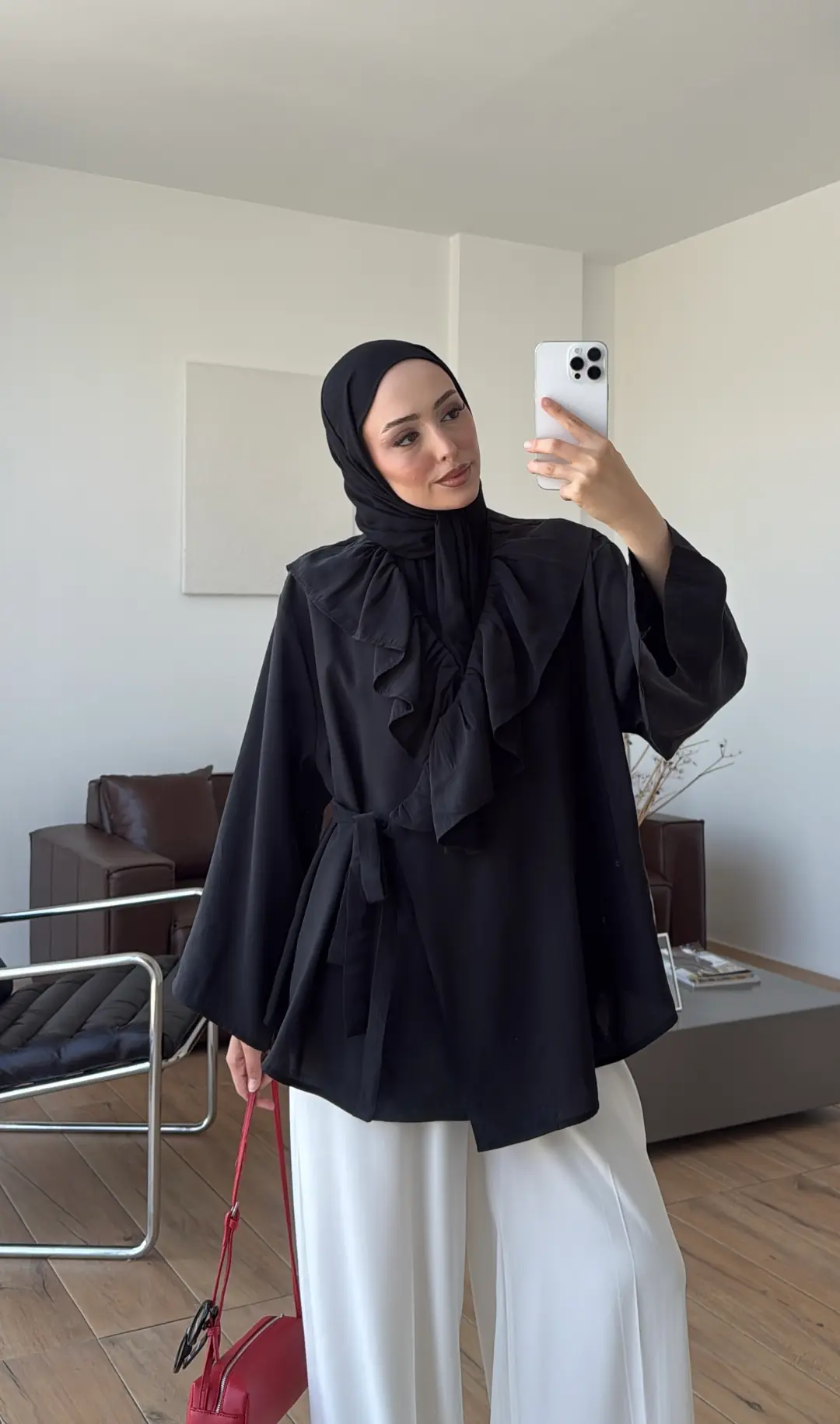 Fırfırlı ModaL Bluz Siyah