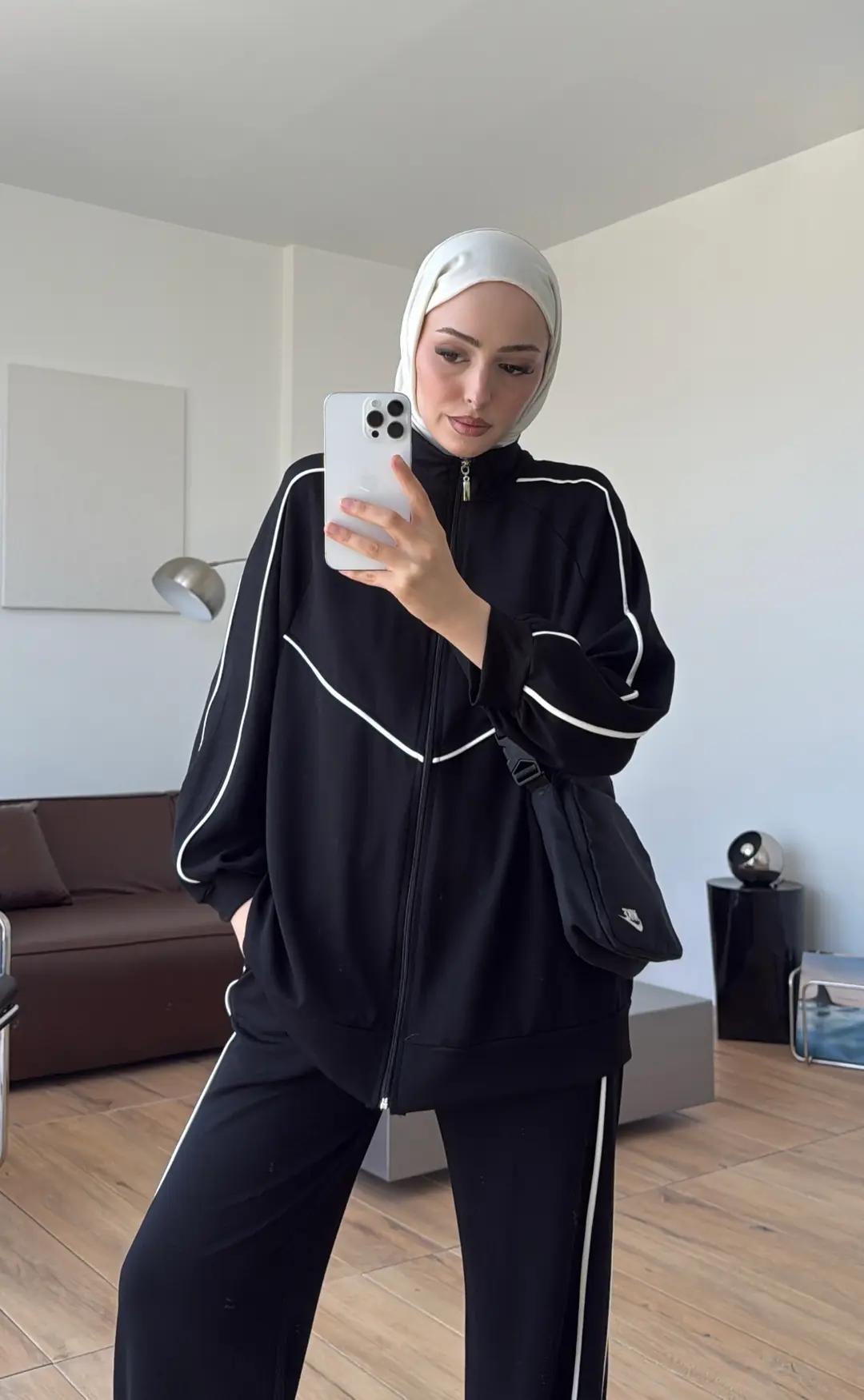 Garni Biyeli Takım Siyah