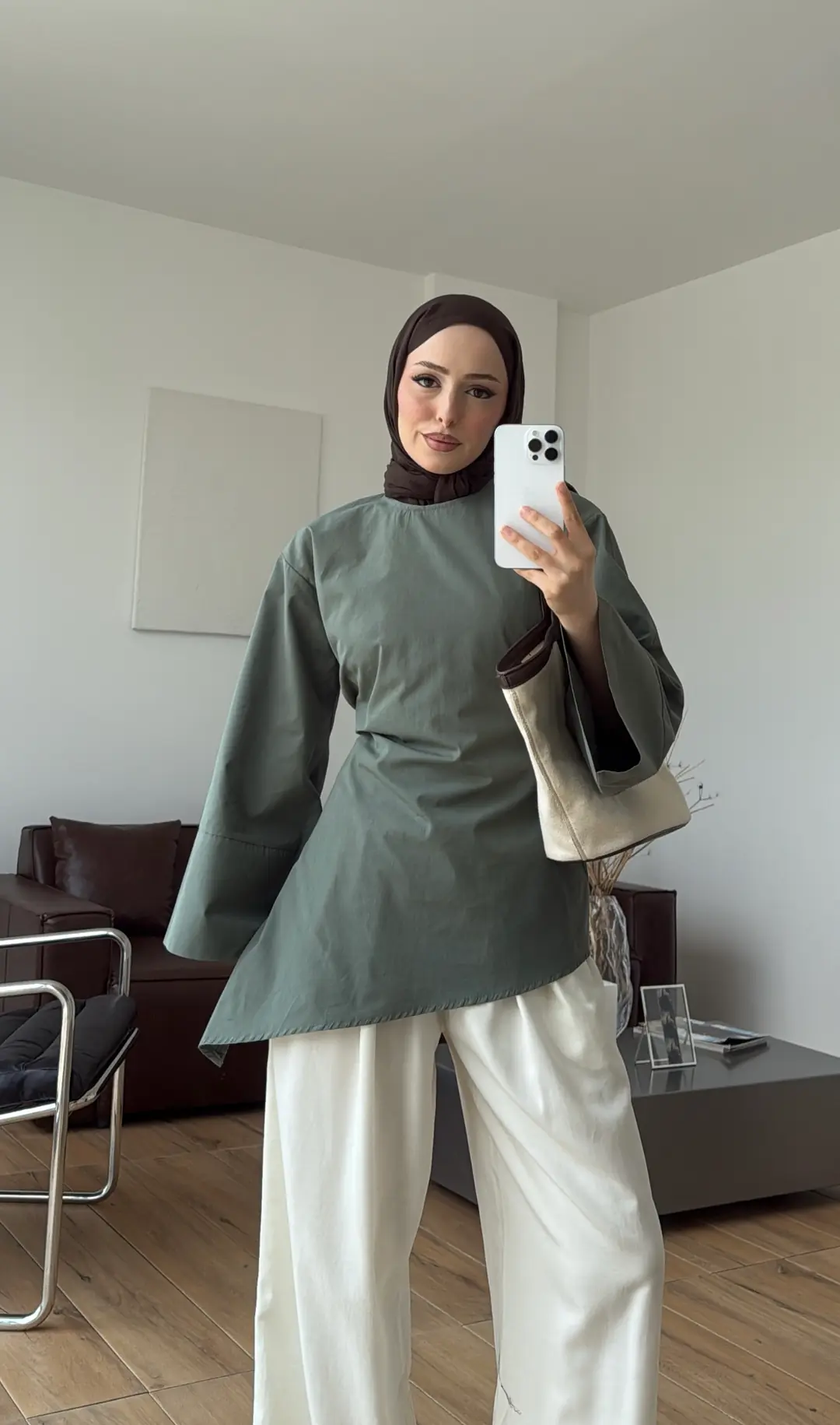 Ela Poplin Kalın Manşetli Bluz Ada Cayı