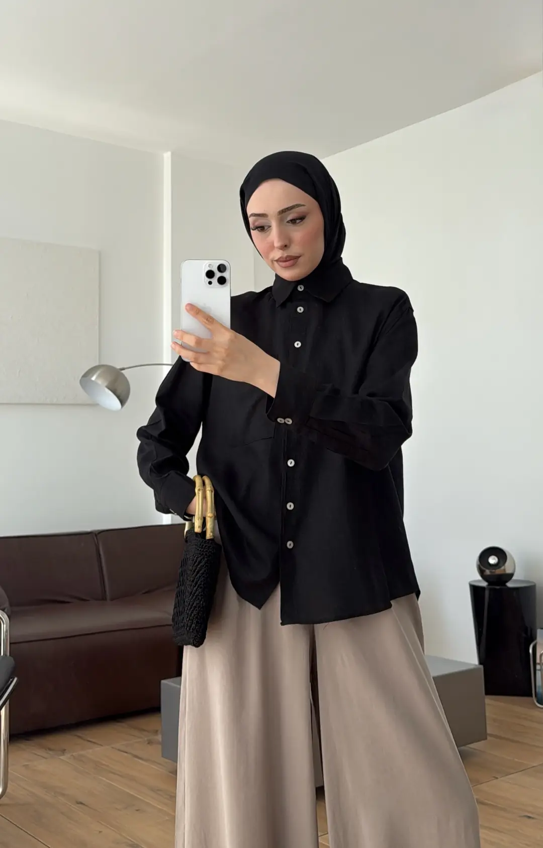 Sedef Düğmeli Keten Gömlek Siyah