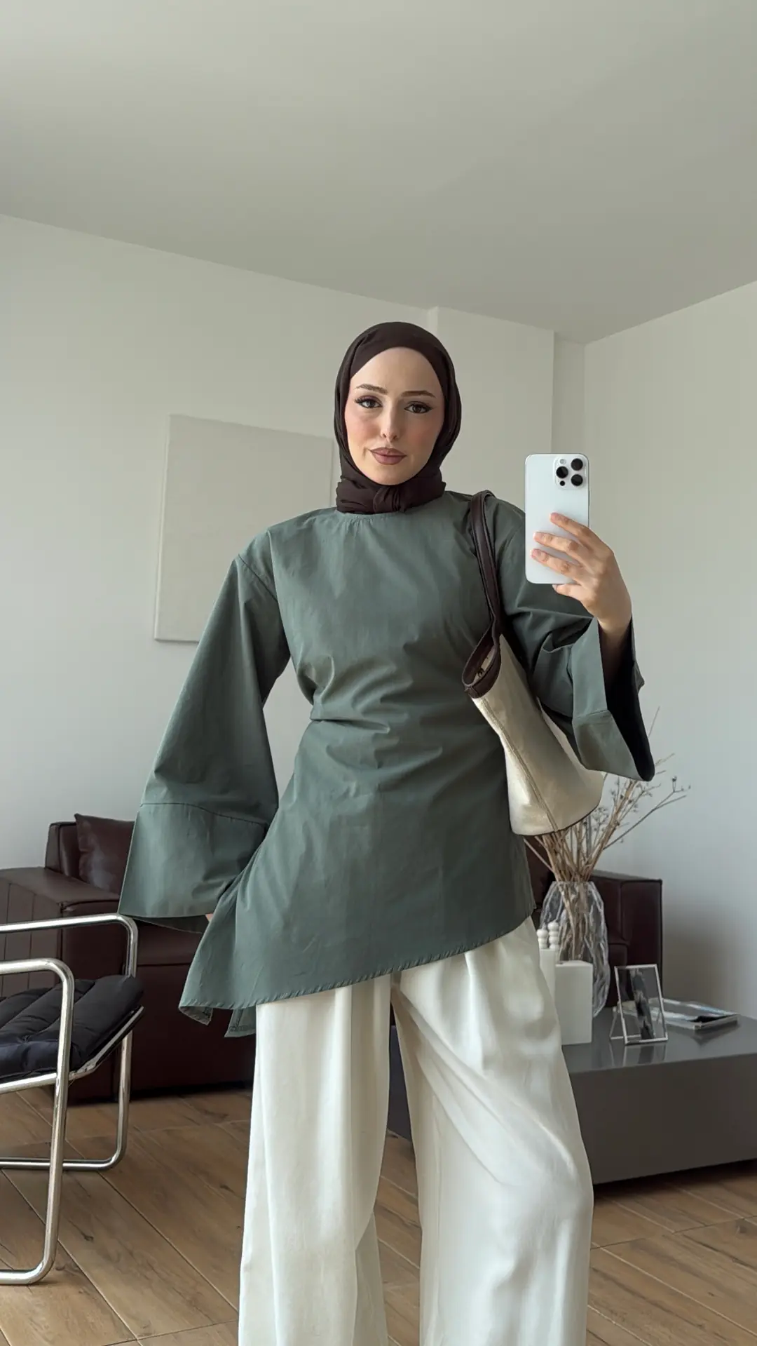 Ela Poplin Kalın Manşetli Bluz Ada Cayı