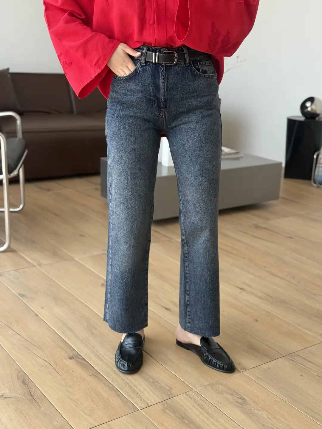 Premium Paçası Kesik Jean Siyah Kemerli 102
