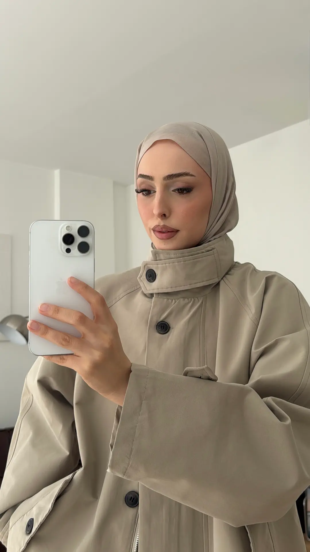 Minimal Yakalı Trençkot Vizon