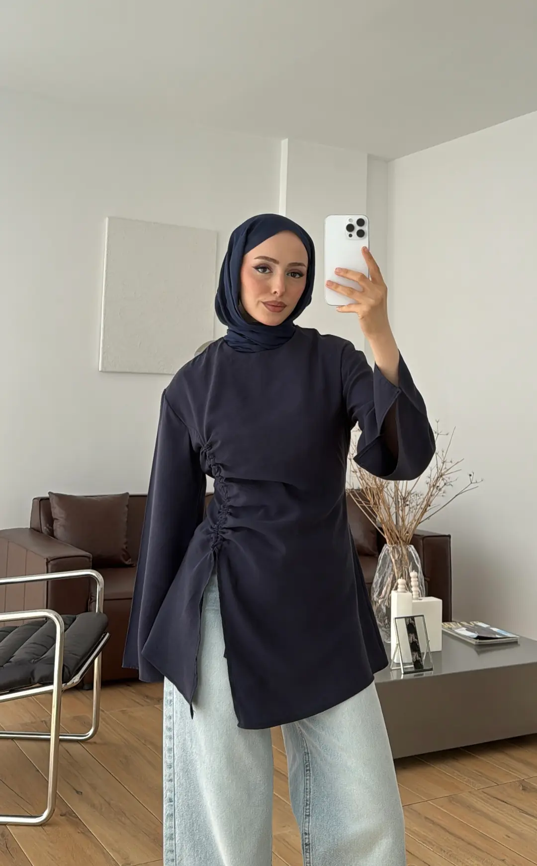 Yandan Büzgülü Yırtmaç Detay Bluz Lacivert