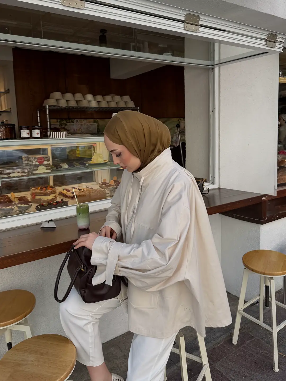 Lara Kuşak Detay Oversize Ceket