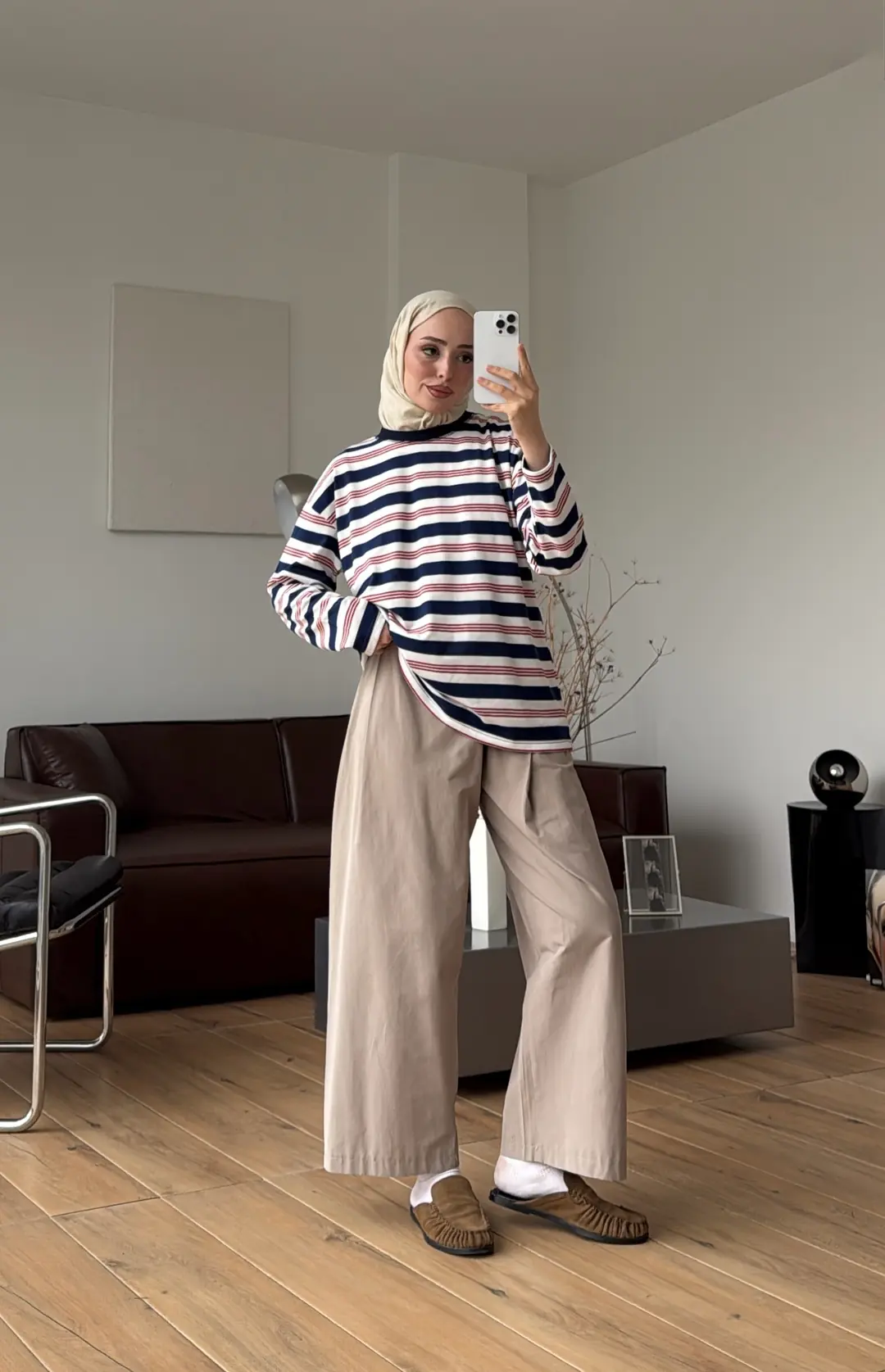 Yakası Dikiş Detay Çizgili Sweat Lacivert