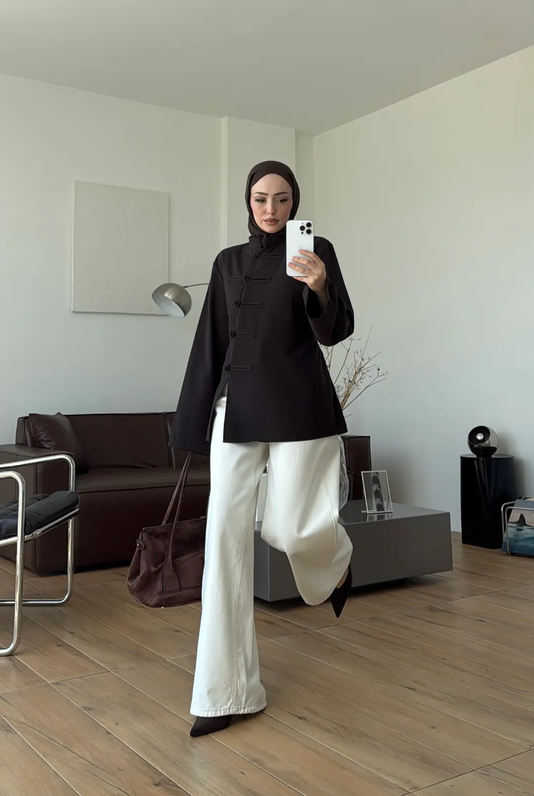  Tok Kumaş Süslü Düğmeli Bluz Kahve