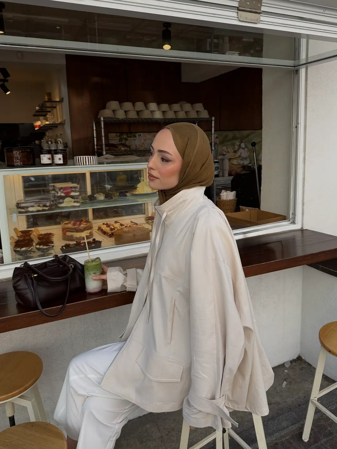 Lara Kuşak Detay Oversize Ceket