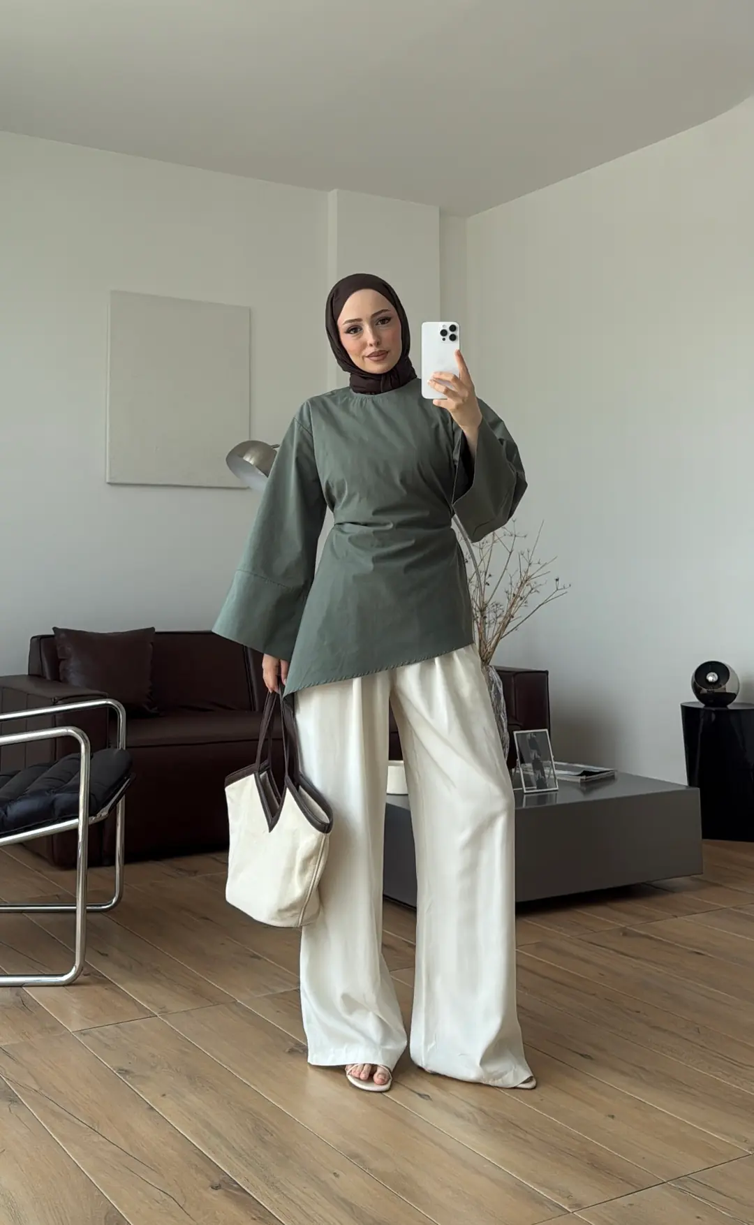 Ela Poplin Kalın Manşetli Bluz Ada Cayı