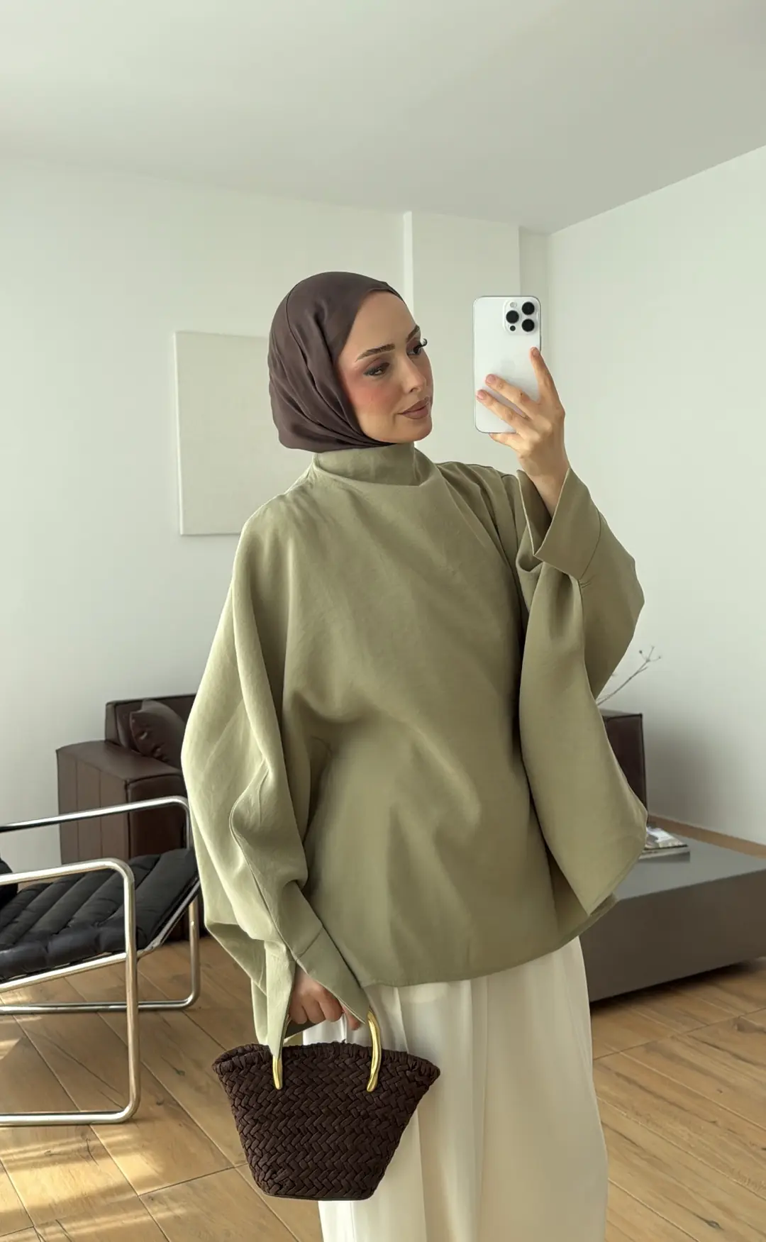 Kolu Yırtmaç Detay Tasarım Bluz Çağla 