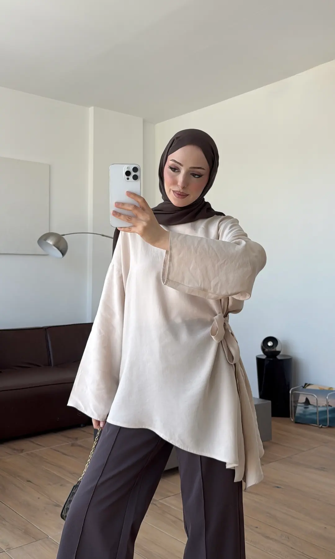 Yandan Bağlamalı Asimetri Bluz Krem