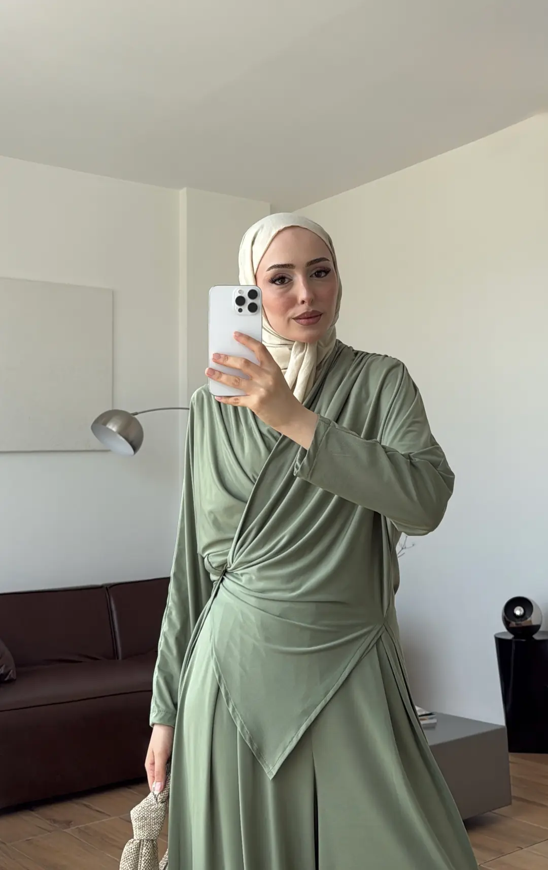Lal Bluzlu Takım Ada Çayı