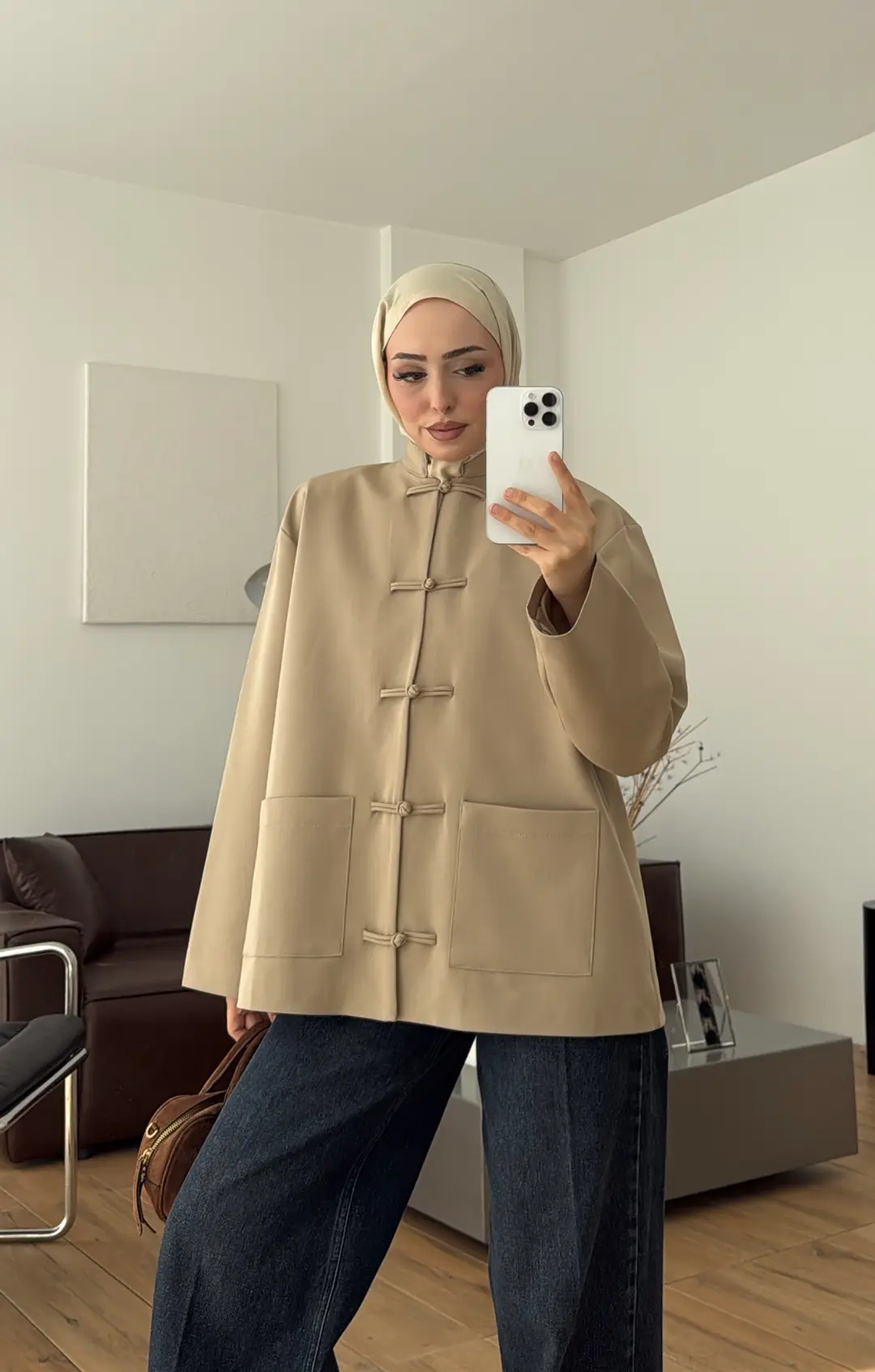 Süslü Düğmeli Krep Ceket Bej