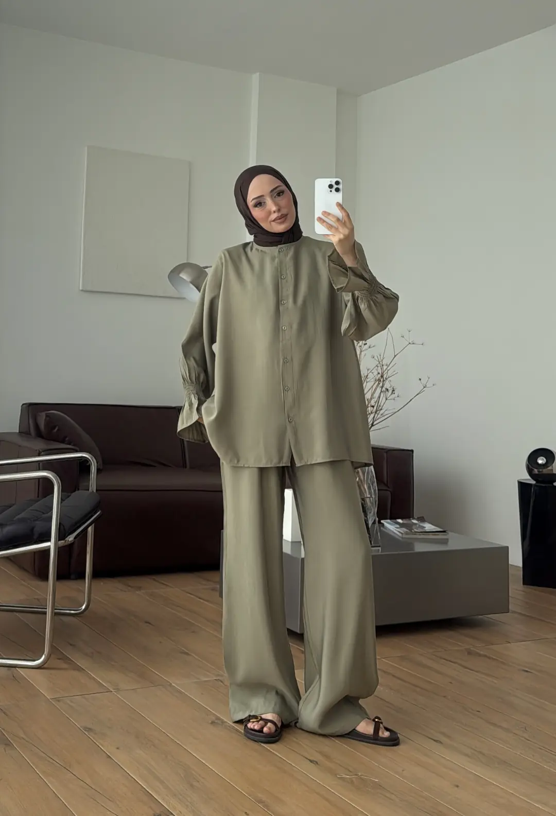 Seyyar Yakalı Nakışlı Takım Haki