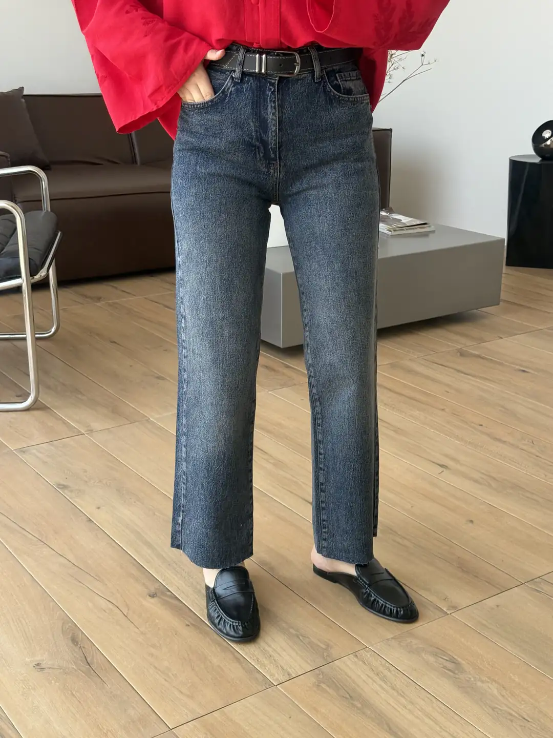 Premium Paçası Kesik Jean Siyah Kemerli 102