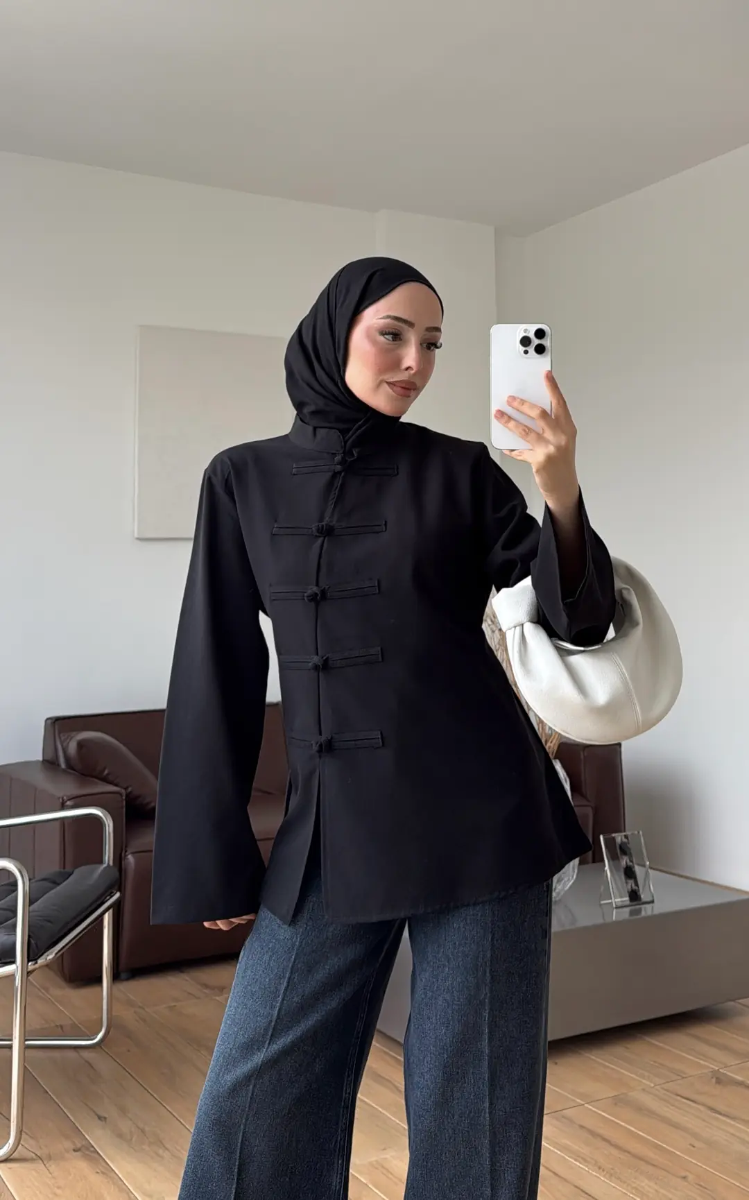  Tok Kumaş Süslü Düğmeli Bluz Siyah