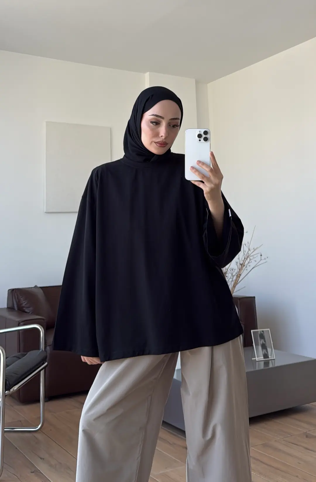 Bisiklet Yaka Düşük Omuzlu Tişört Siyah