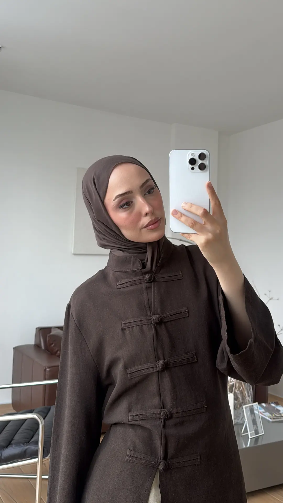 Süslü Düğmeli Keten Bluz Acı Kahve