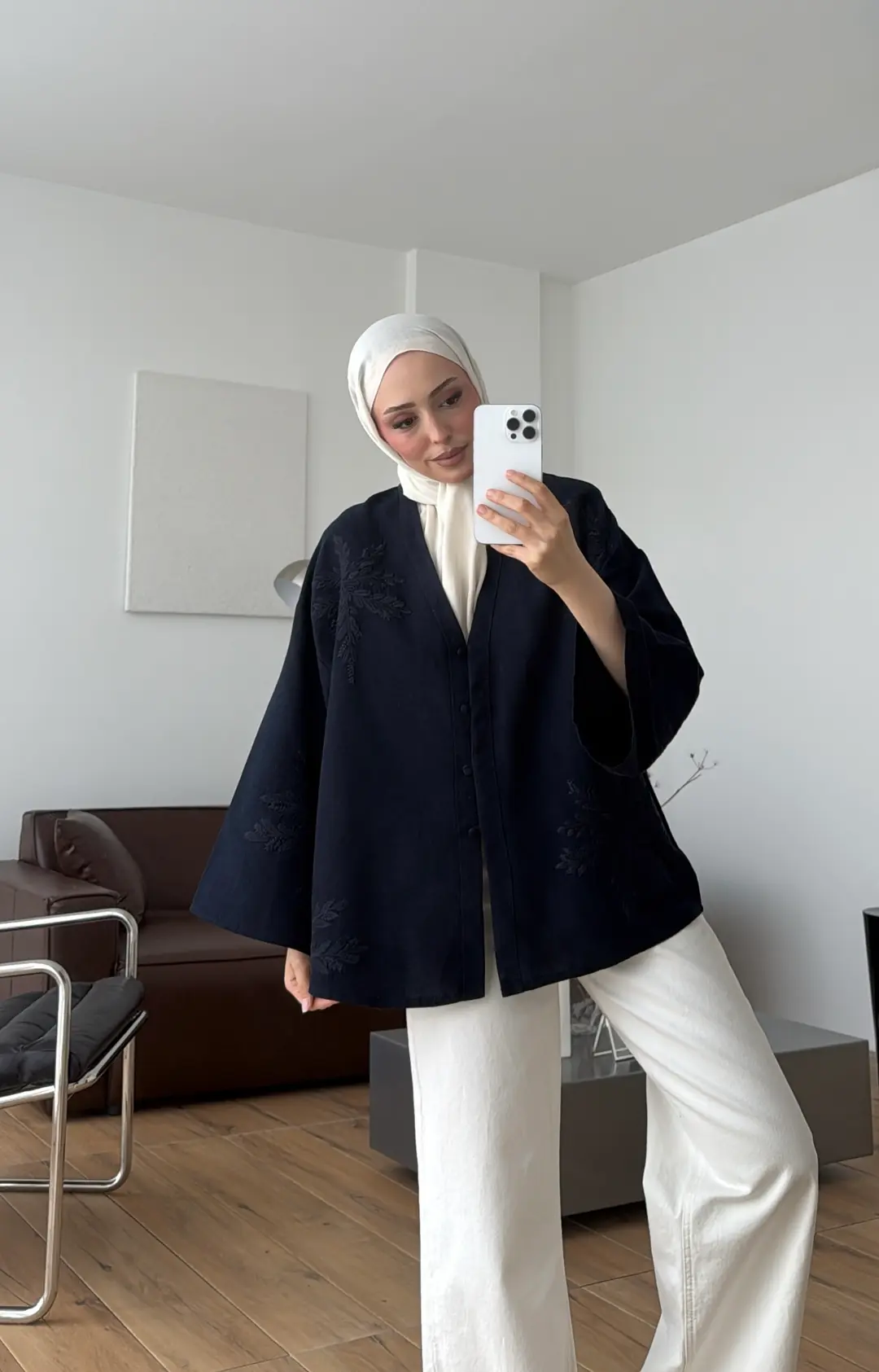 Nakışlı V Yaka Gömlek Lacivert 