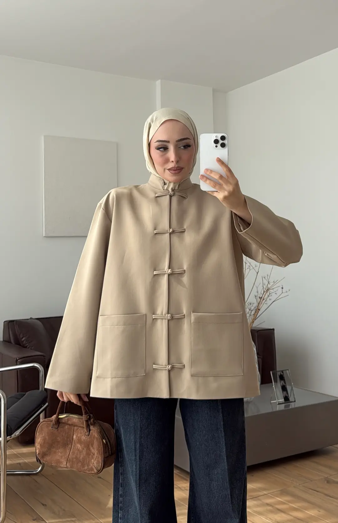 Süslü Düğmeli Krep Ceket Bej