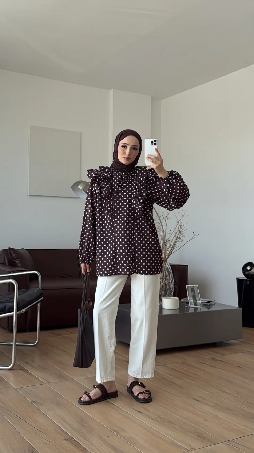 Kolları Lastikli Puantiyeli Gömlek Kahve