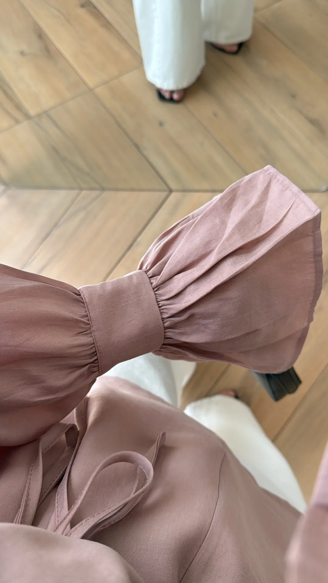 Büzgü Yaka Gömlek Pudra